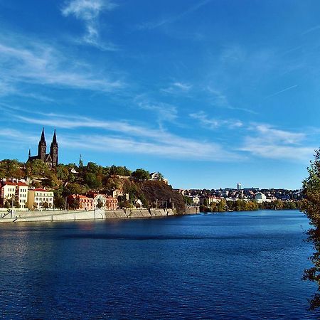 Meran Praha Bagian luar foto
