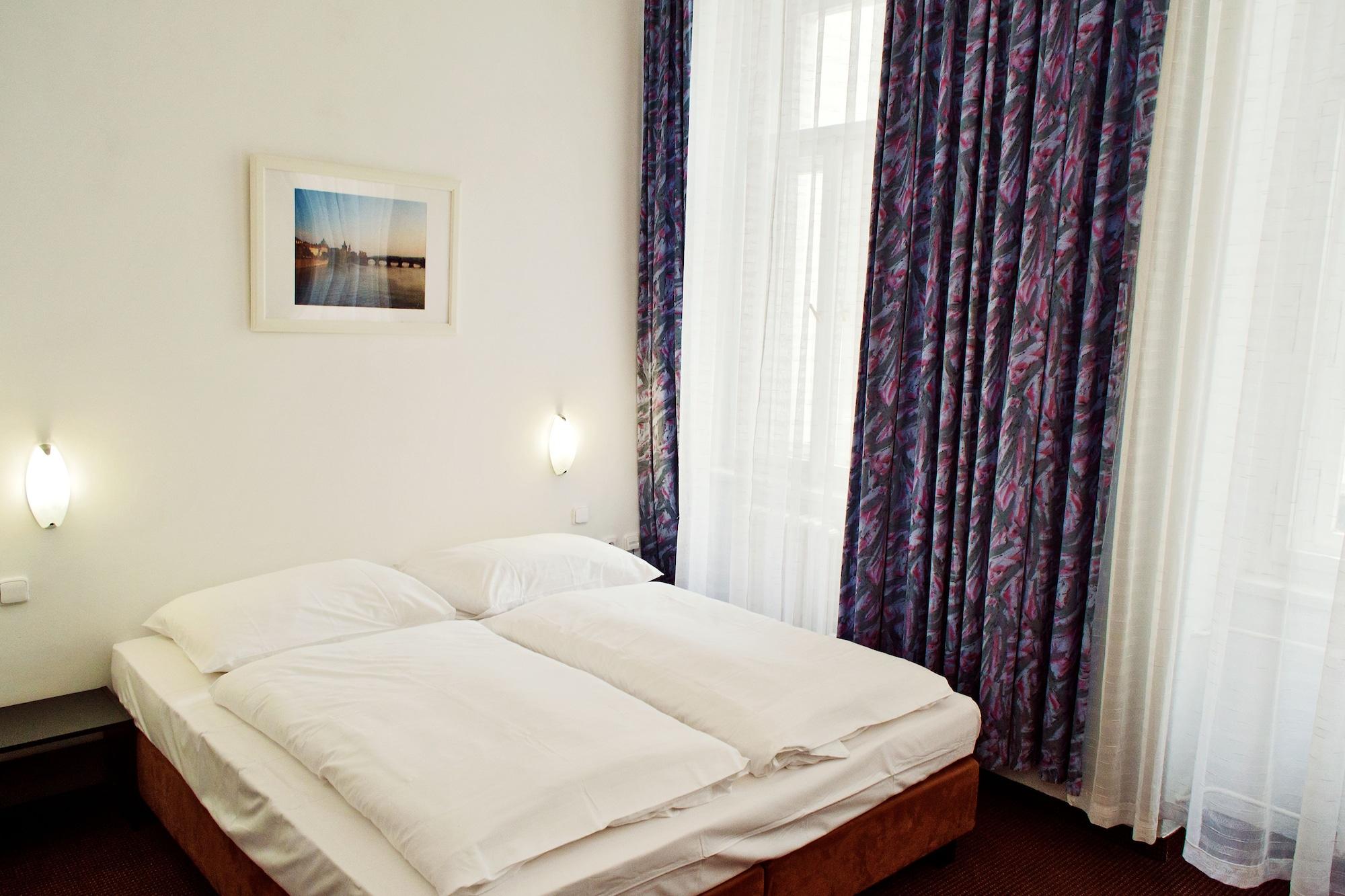 Meran Praha Bagian luar foto
