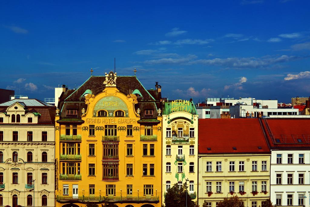 Meran Praha Bagian luar foto