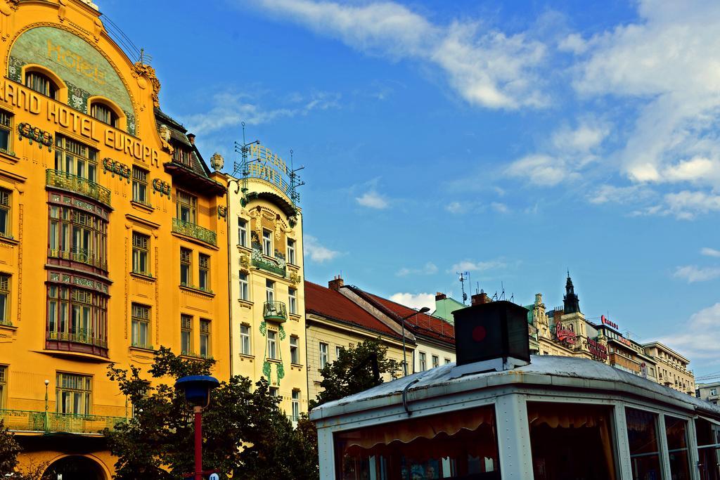 Meran Praha Bagian luar foto
