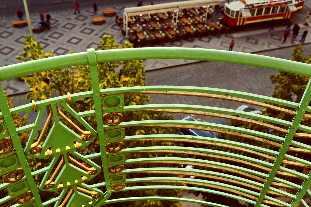 Meran Praha Bagian luar foto
