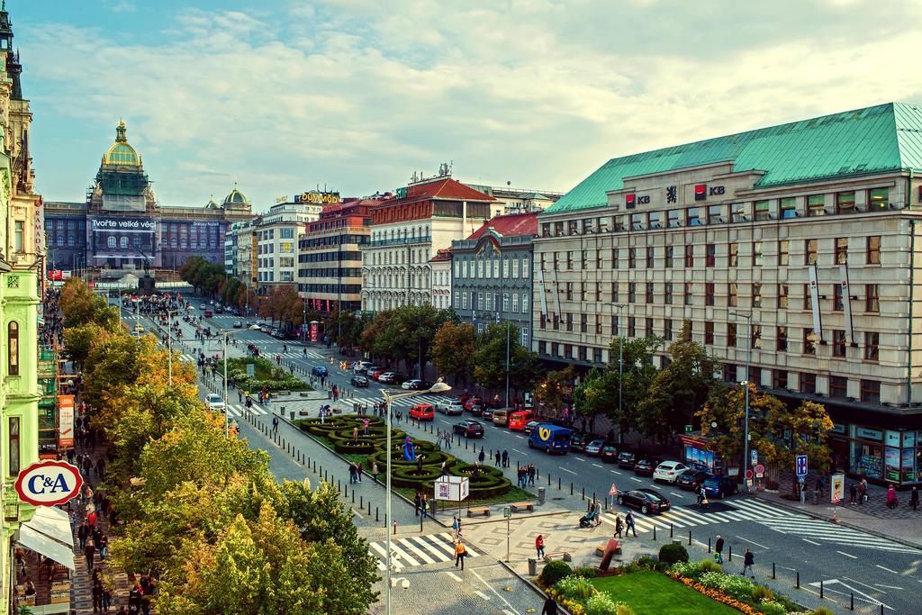 Meran Praha Bagian luar foto