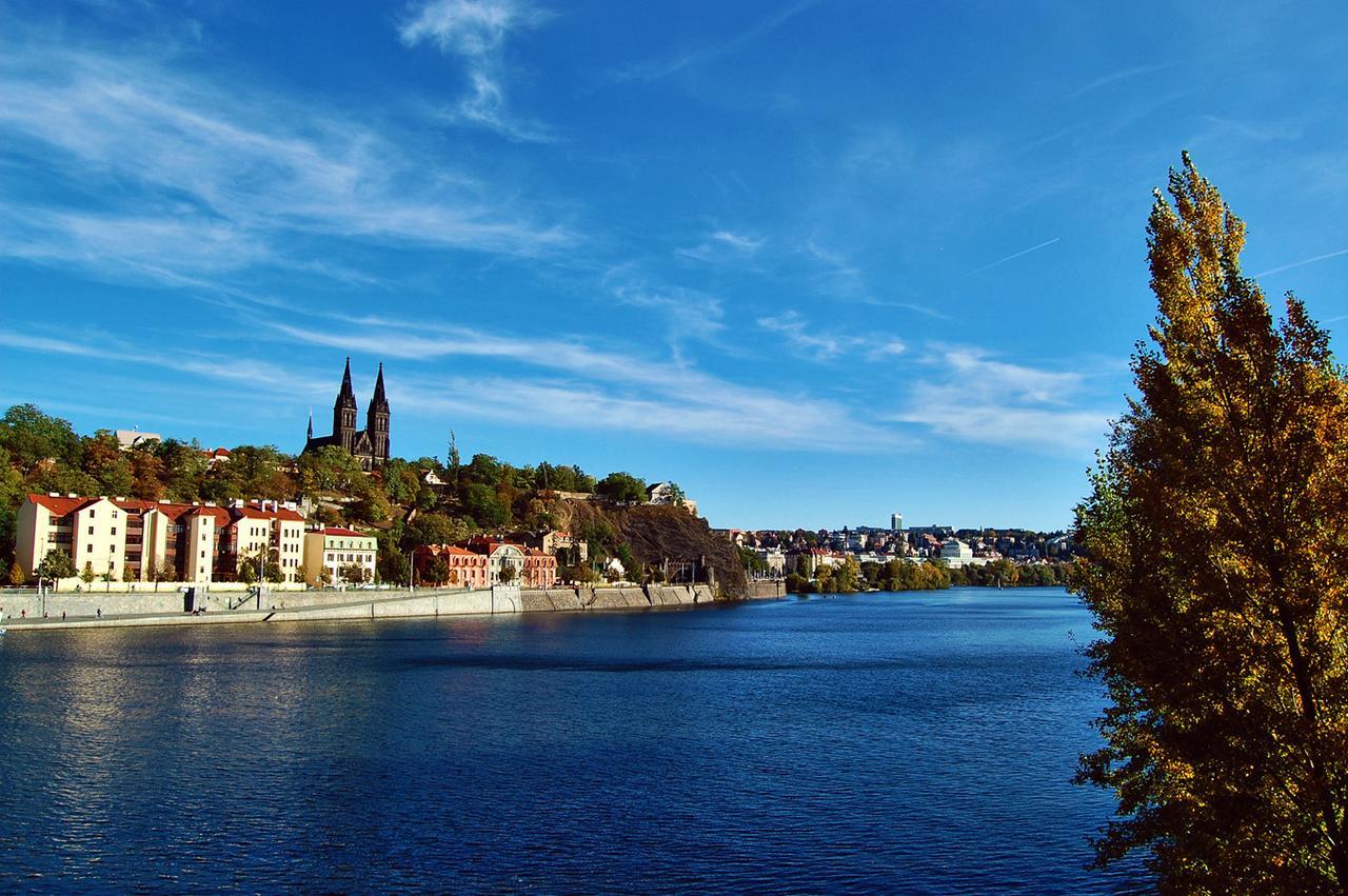 Meran Praha Bagian luar foto