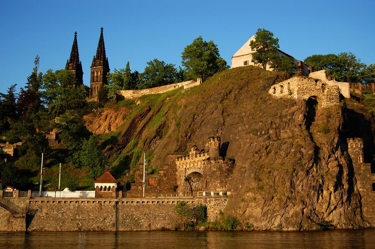Meran Praha Bagian luar foto