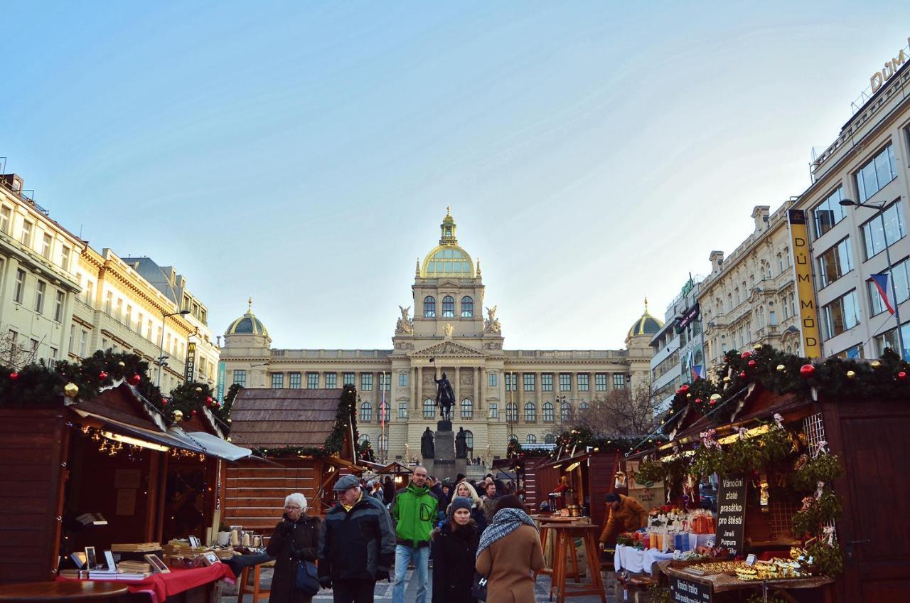 Meran Praha Bagian luar foto
