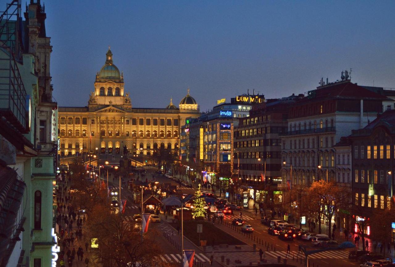 Meran Praha Bagian luar foto