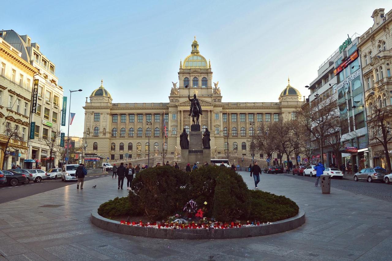 Meran Praha Bagian luar foto