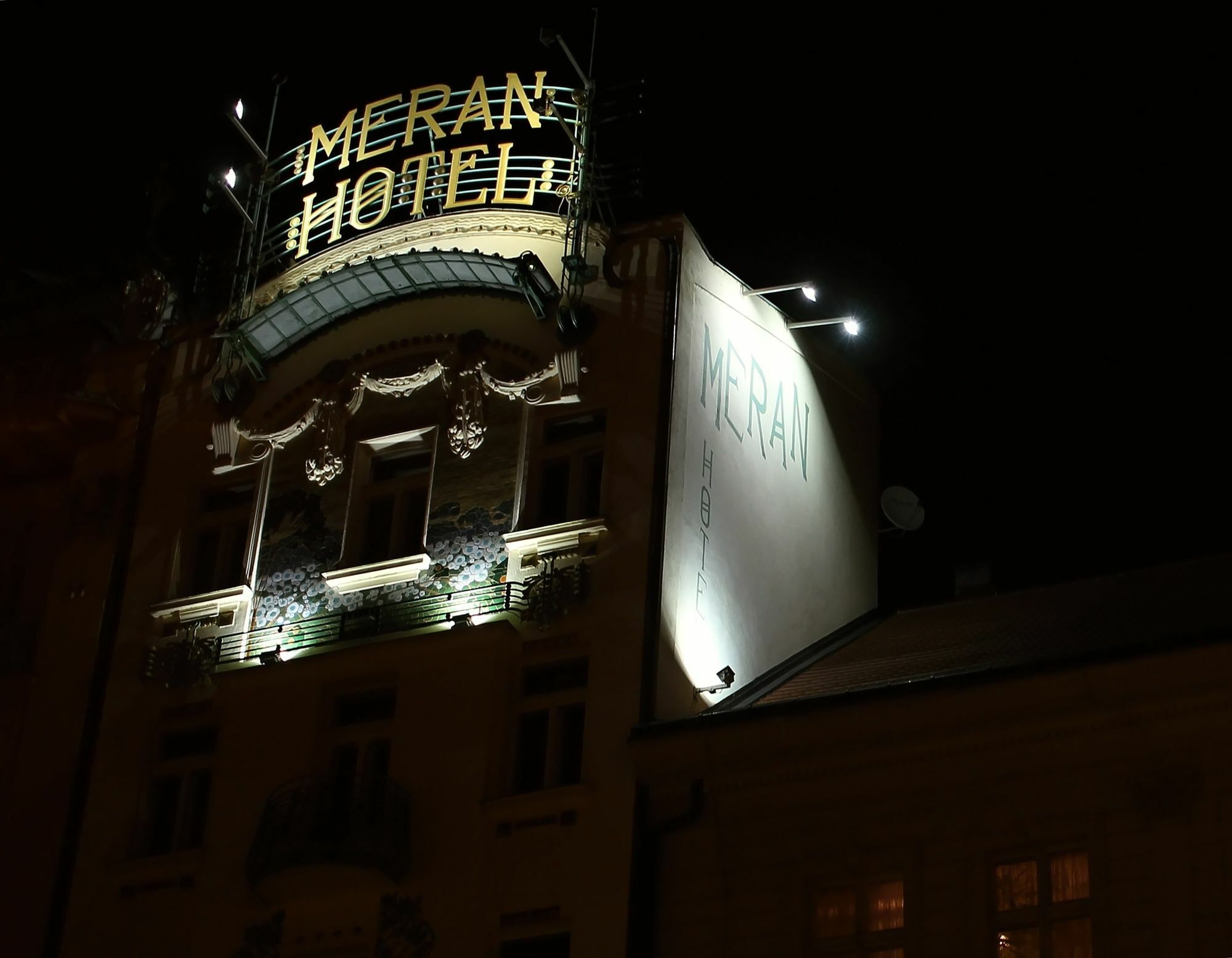 Meran Praha Bagian luar foto